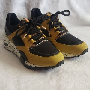 Steve Madden women's size 8 Barra Wedge sneakers leopard print snake print